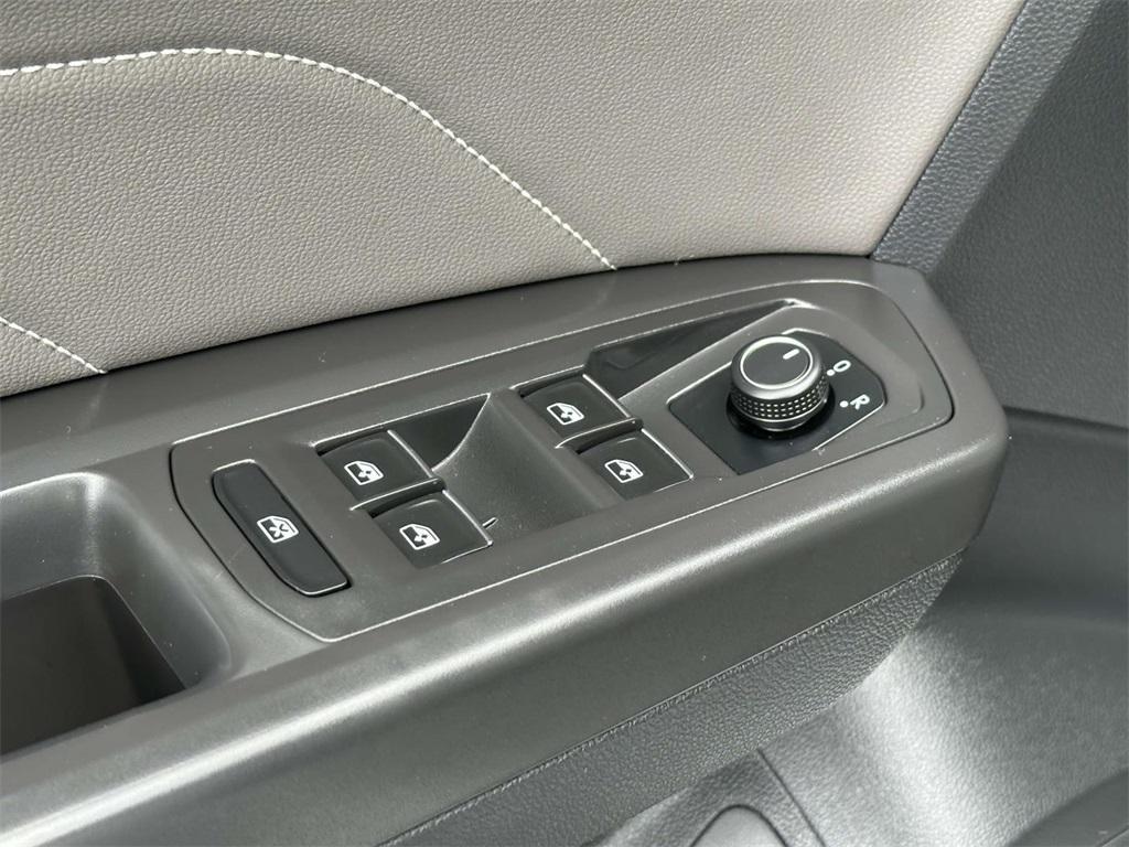 used 2022 Volkswagen Atlas car, priced at $21,995