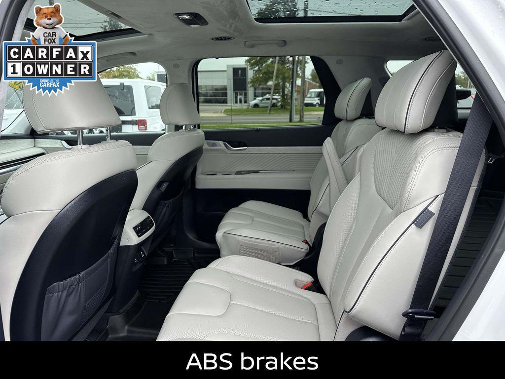 used 2024 Hyundai Palisade car, priced at $33,000