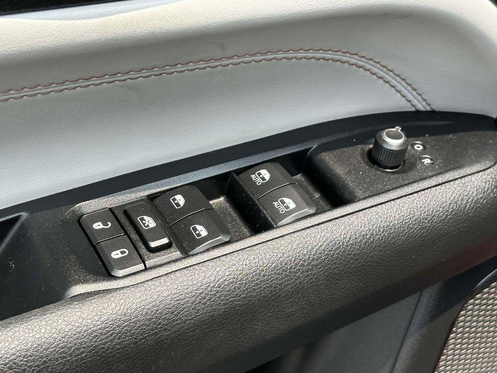 used 2022 Jeep Compass car, priced at $20,000