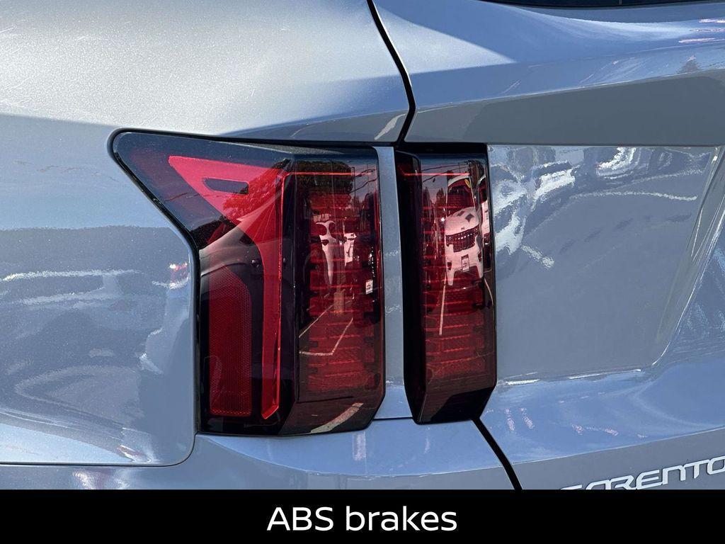 used 2023 Kia Sorento car, priced at $26,000