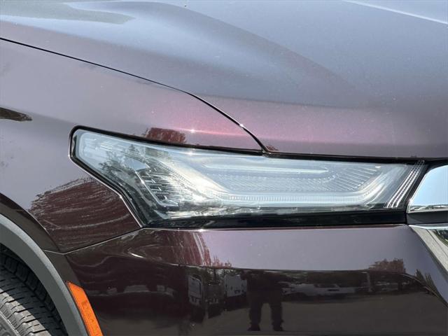 used 2023 Chevrolet Traverse car, priced at $26,995