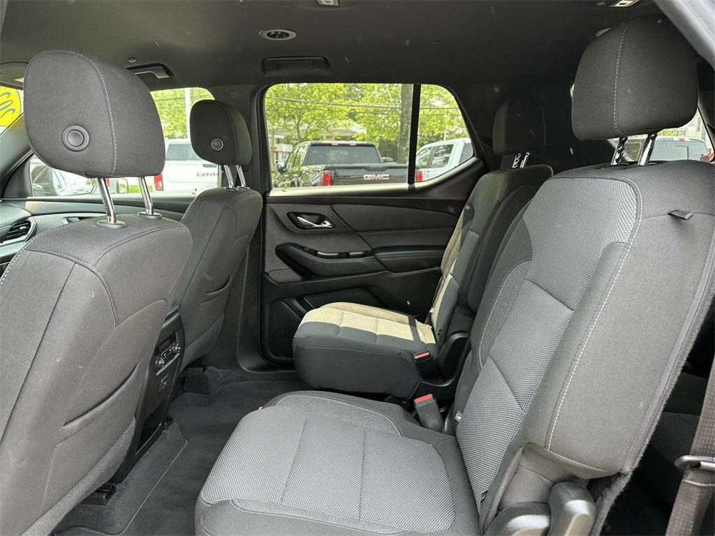 used 2023 Chevrolet Traverse car, priced at $24,995