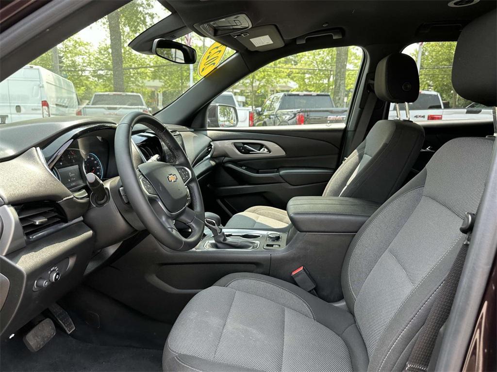 used 2023 Chevrolet Traverse car, priced at $24,995