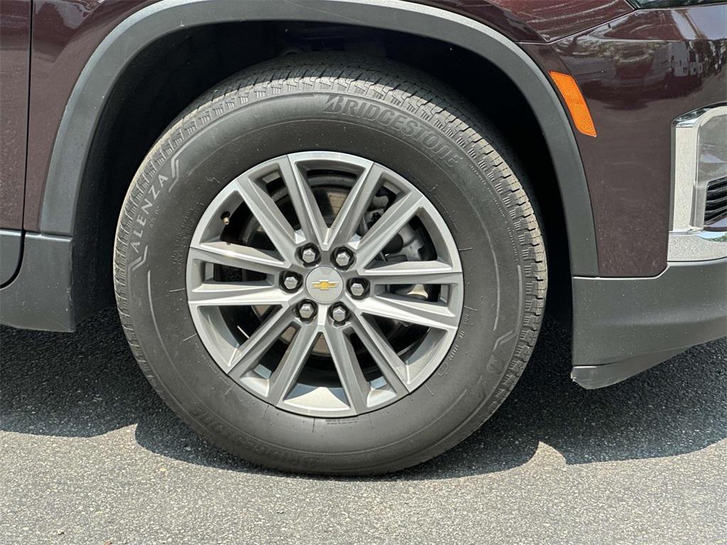 used 2023 Chevrolet Traverse car, priced at $24,995