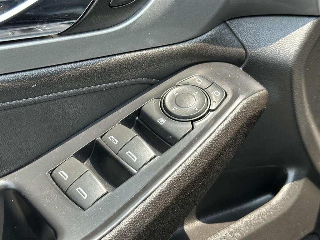 used 2023 Chevrolet Traverse car, priced at $24,995