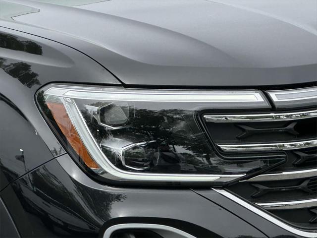 used 2025 Volkswagen Atlas car, priced at $40,890