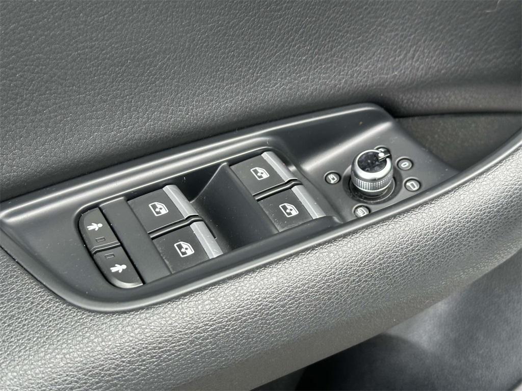 used 2019 Audi Q7 car, priced at $19,495