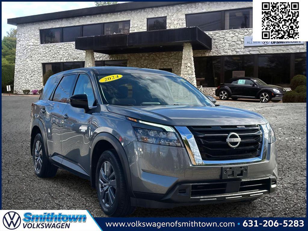 used 2024 Nissan Pathfinder car, priced at $25,789