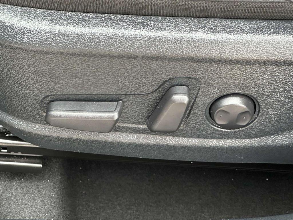 used 2025 Kia Seltos car, priced at $23,000