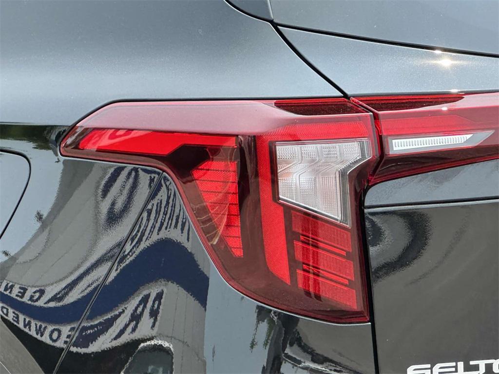 used 2025 Kia Seltos car, priced at $22,995