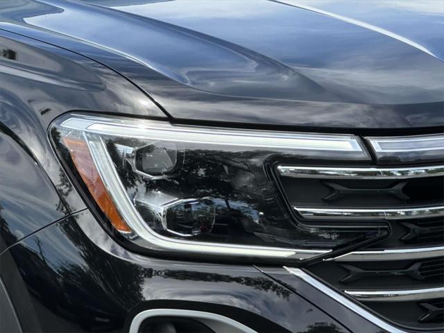 used 2025 Volkswagen Atlas car, priced at $38,485