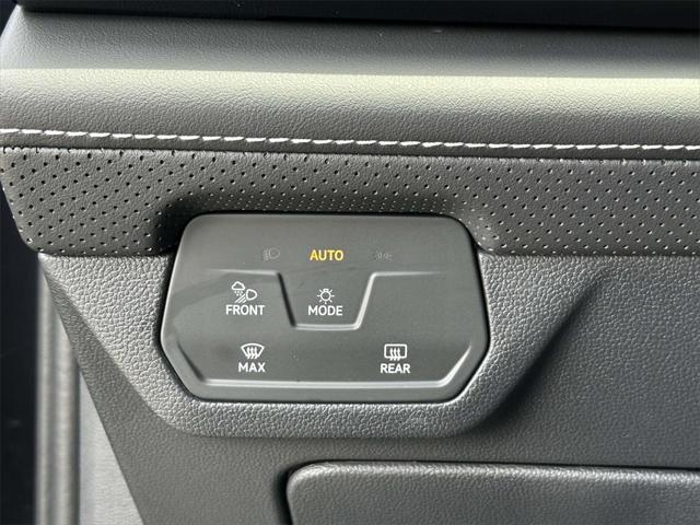used 2025 Volkswagen Atlas car, priced at $38,485
