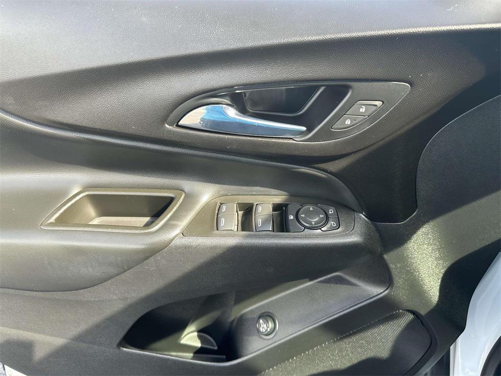 used 2021 Chevrolet Equinox car, priced at $14,995