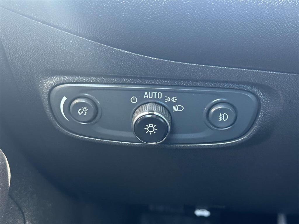 used 2021 Chevrolet Equinox car, priced at $14,995