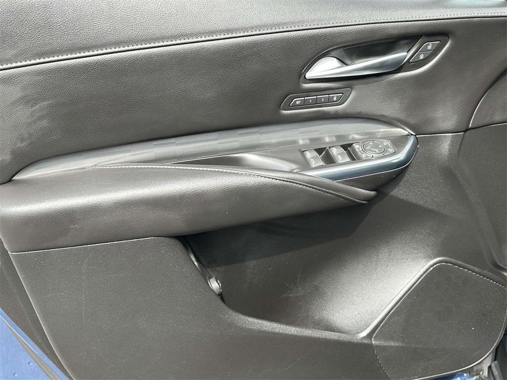 used 2024 Cadillac XT4 car, priced at $30,595