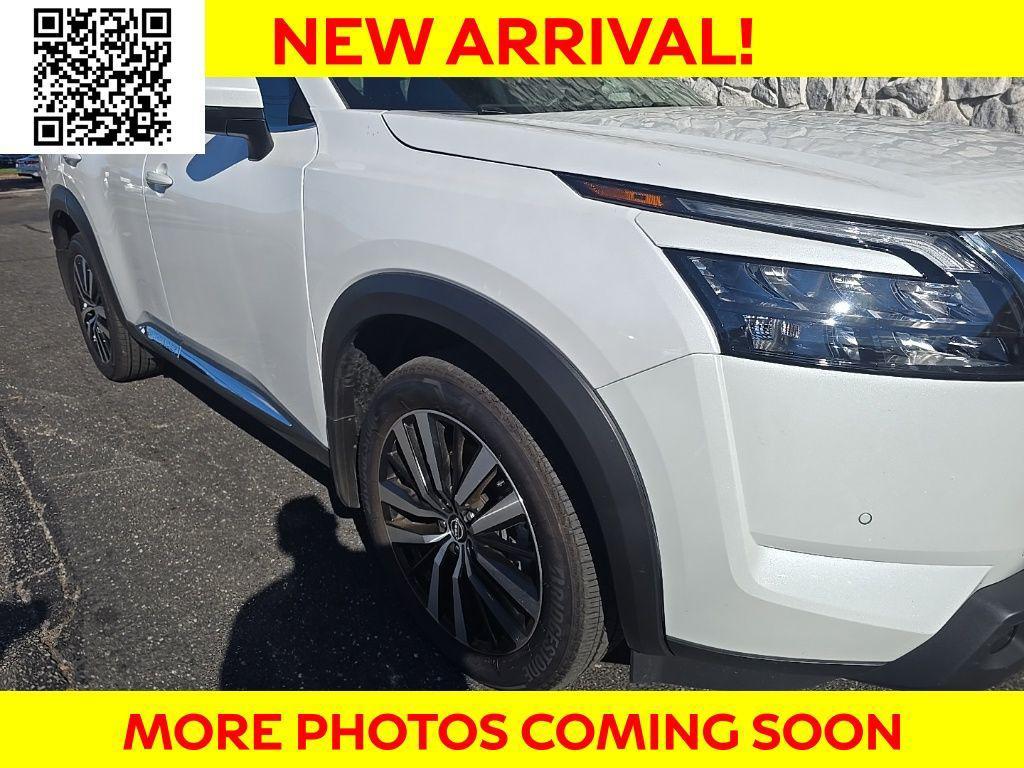 used 2025 Nissan Pathfinder car, priced at $36,909
