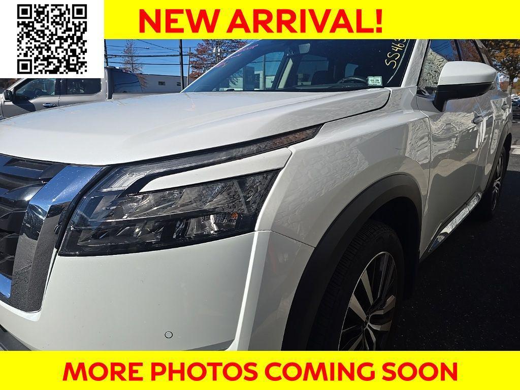 used 2025 Nissan Pathfinder car, priced at $36,909