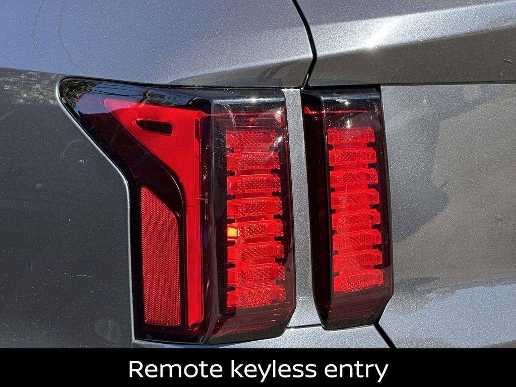 used 2023 Kia Sorento Hybrid car, priced at $24,450