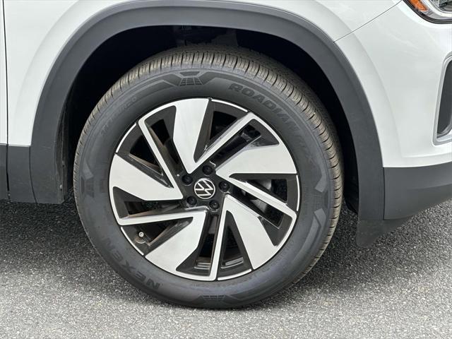 used 2025 Volkswagen Atlas car, priced at $40,995