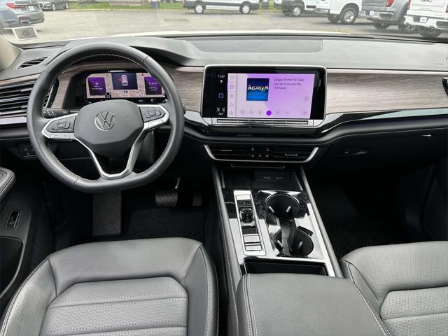 used 2025 Volkswagen Atlas car, priced at $40,995