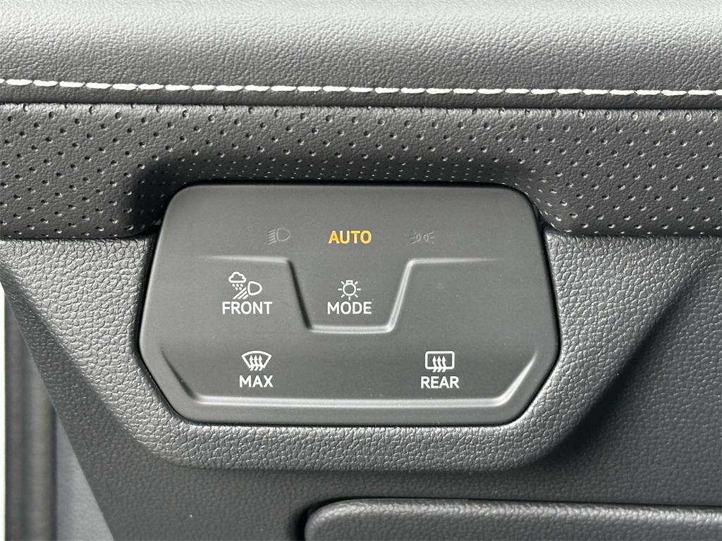 used 2025 Volkswagen Atlas car, priced at $39,495