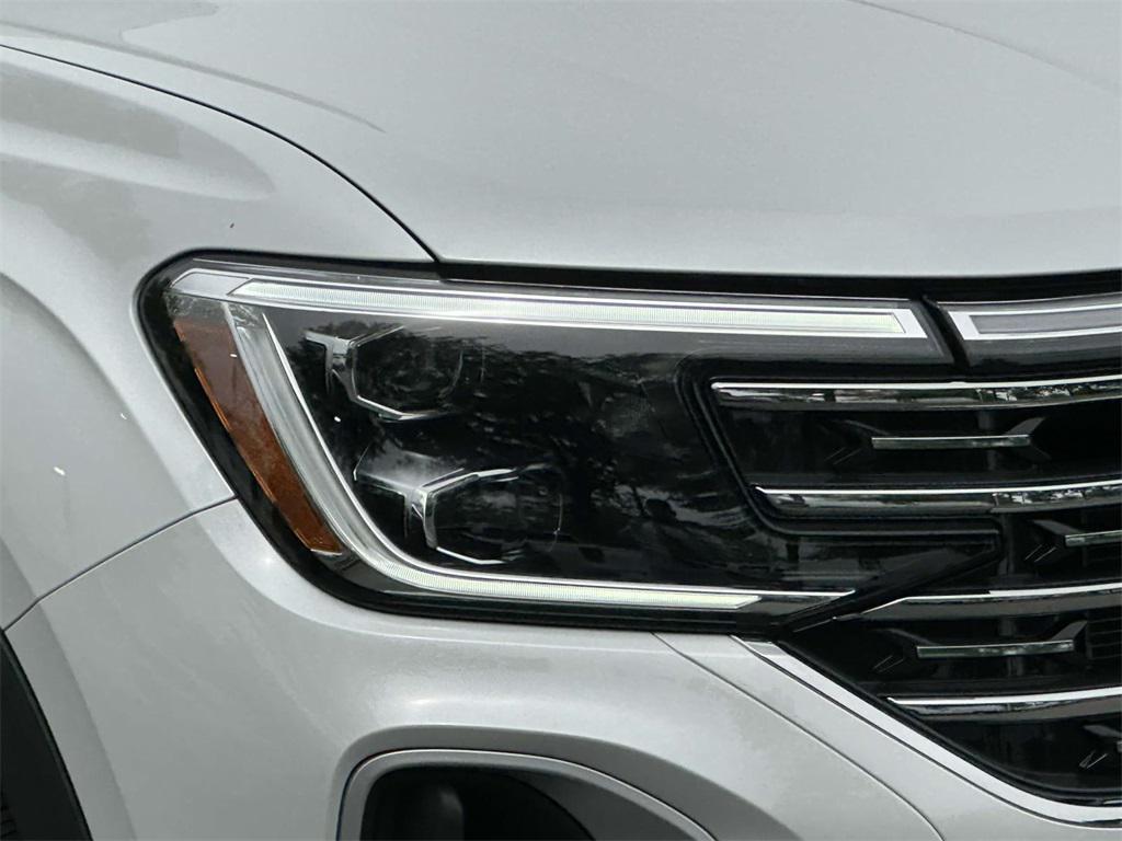 used 2025 Volkswagen Atlas car, priced at $39,495
