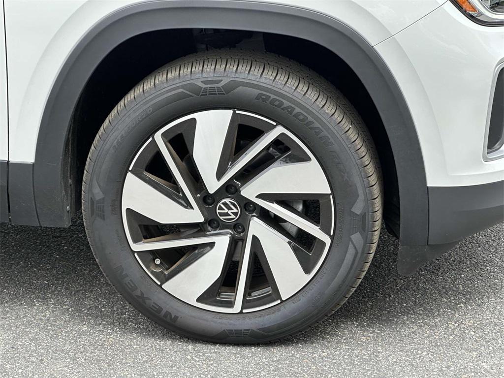 used 2025 Volkswagen Atlas car, priced at $39,495