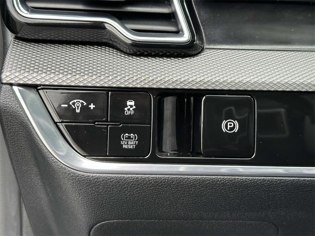 used 2023 Kia Sportage Hybrid car, priced at $22,695