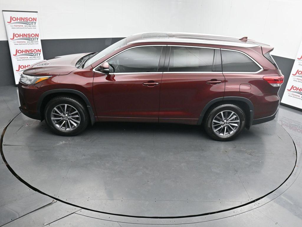 used 2018 Toyota Highlander car, priced at $20,266