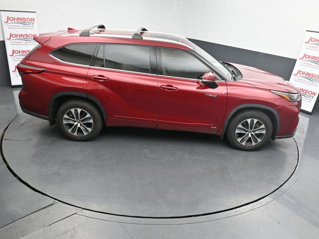 used 2021 Toyota Highlander Hybrid car, priced at $36,116