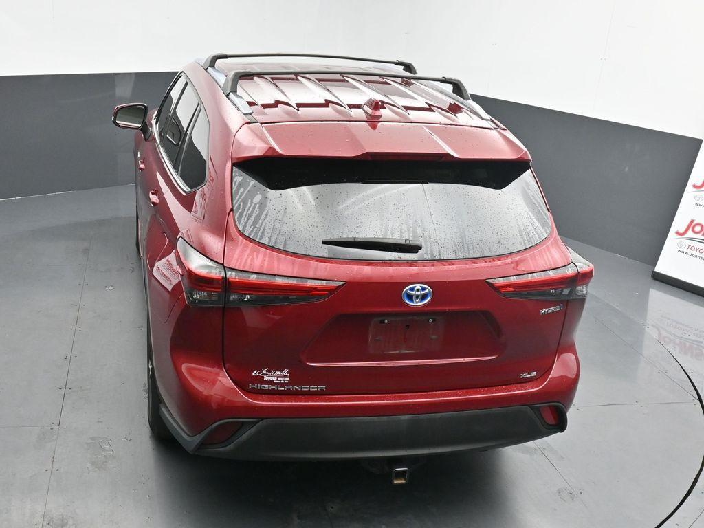 used 2021 Toyota Highlander Hybrid car, priced at $36,116