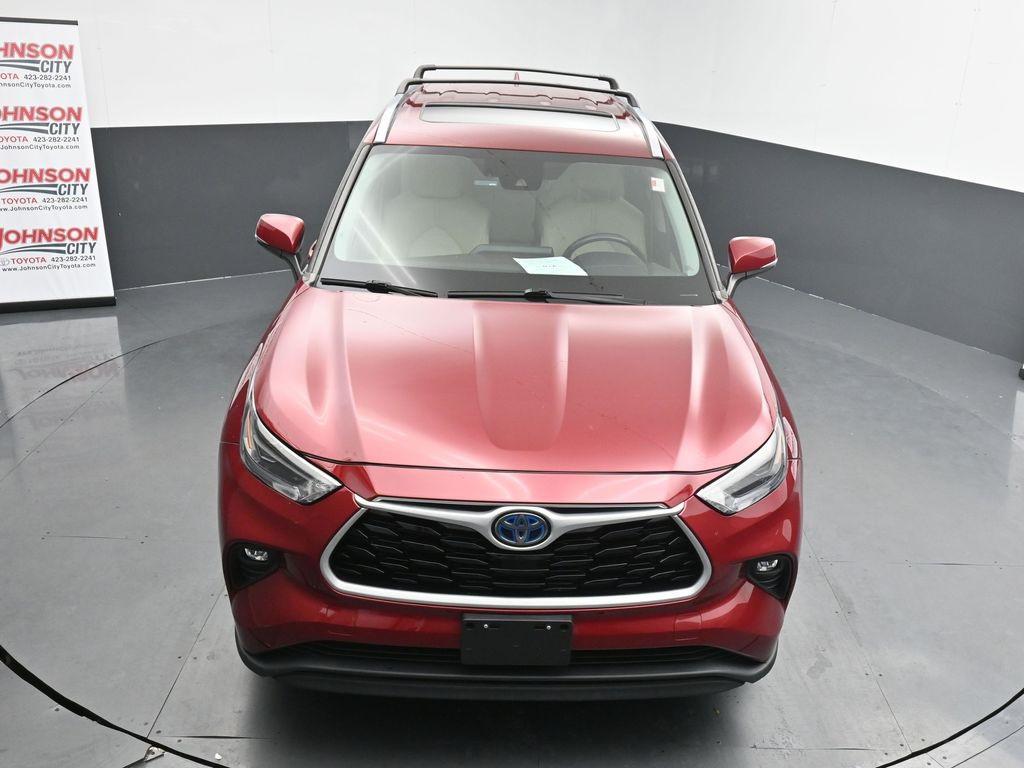 used 2021 Toyota Highlander Hybrid car, priced at $36,116