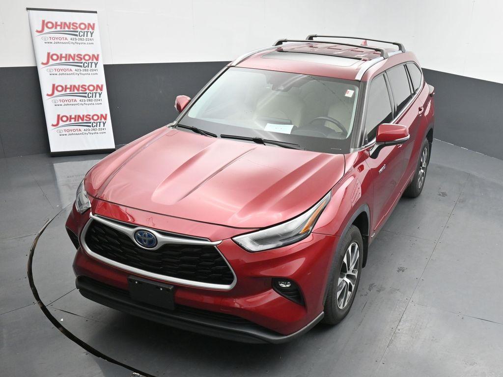 used 2021 Toyota Highlander Hybrid car, priced at $36,116