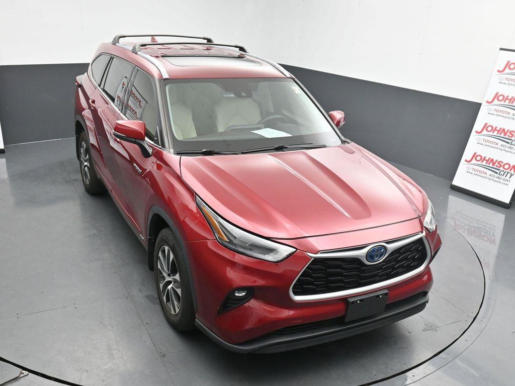 used 2021 Toyota Highlander Hybrid car, priced at $36,116