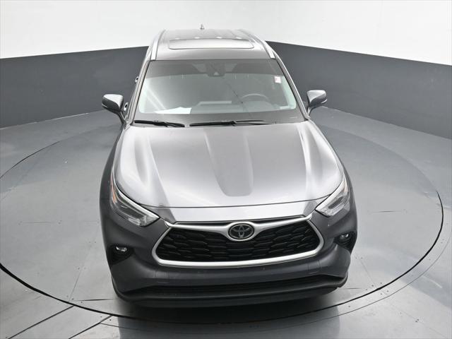 used 2021 Toyota Highlander car, priced at $38,534
