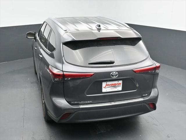 used 2021 Toyota Highlander car, priced at $38,534
