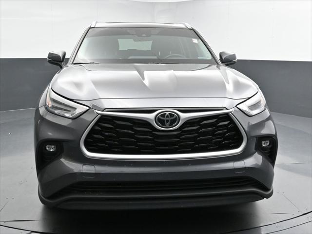 used 2021 Toyota Highlander car, priced at $38,534