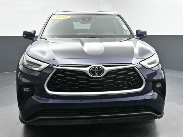 used 2022 Toyota Highlander car, priced at $35,720