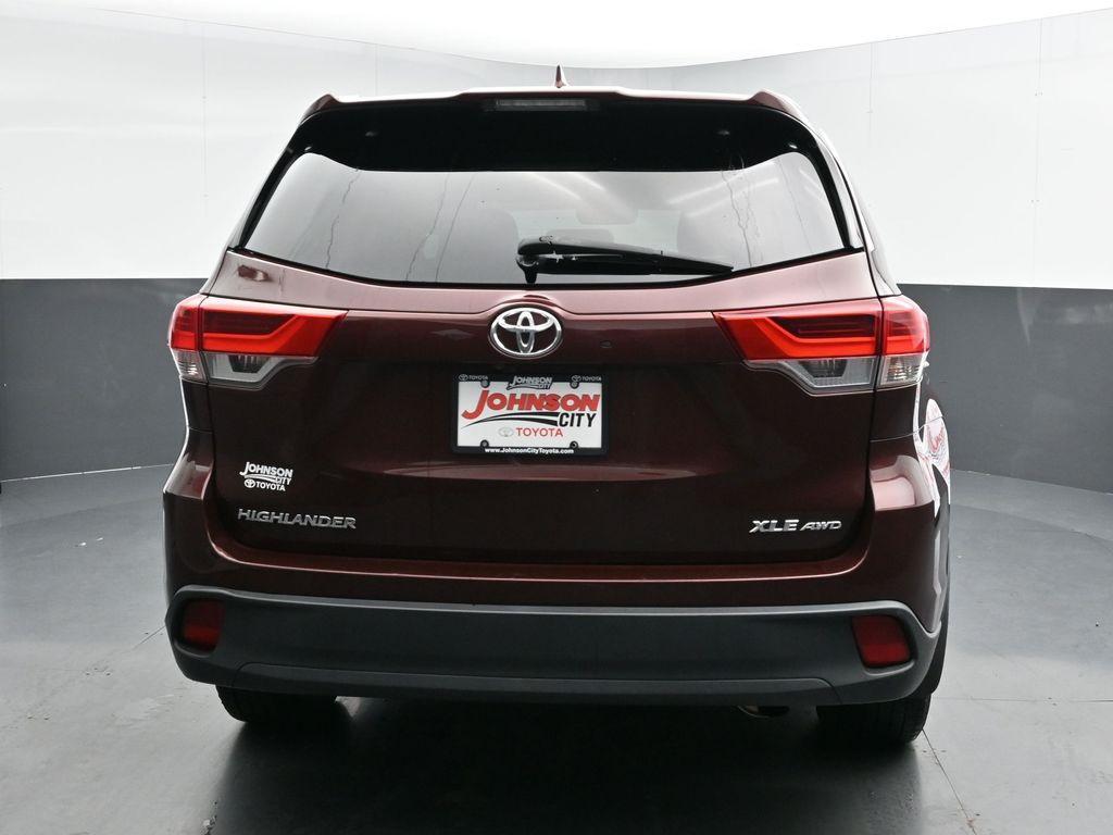used 2019 Toyota Highlander car, priced at $25,811