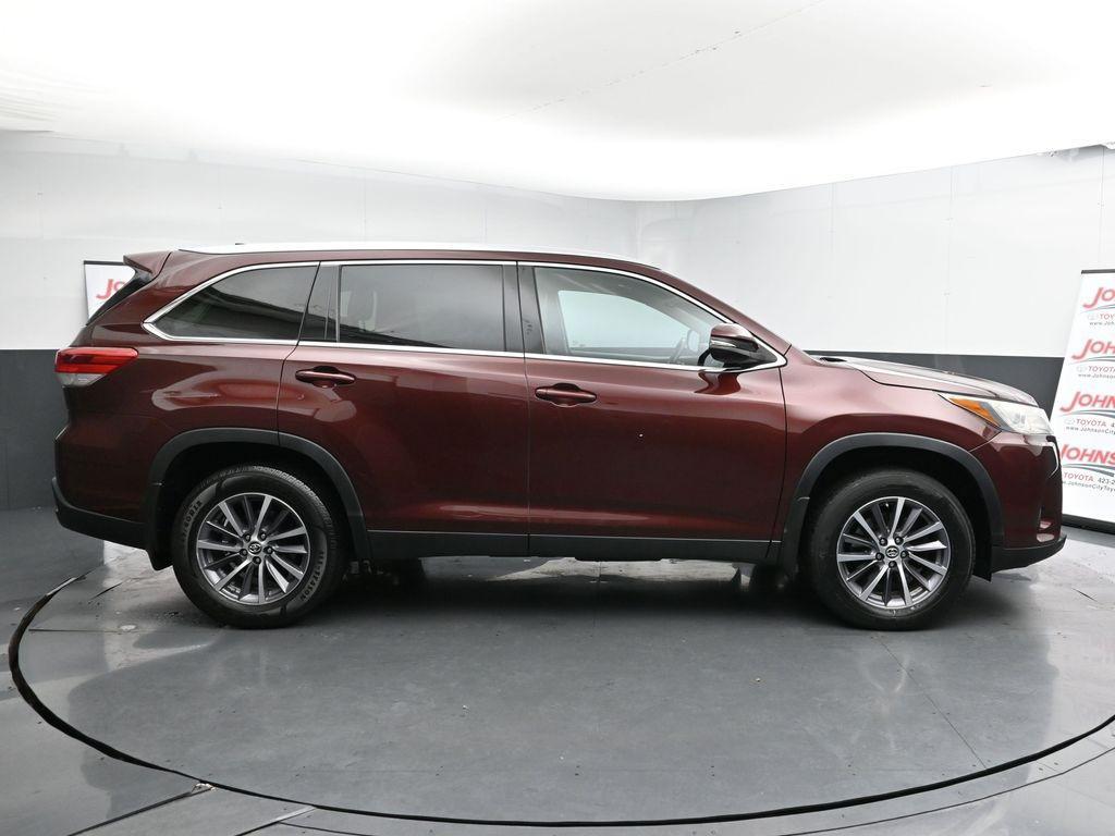 used 2019 Toyota Highlander car, priced at $25,811