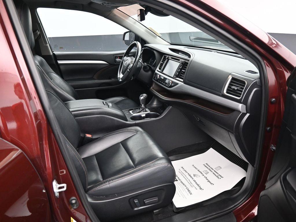 used 2019 Toyota Highlander car, priced at $25,811