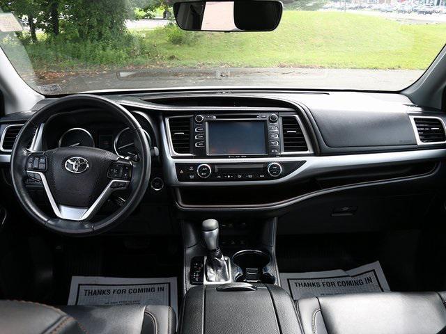 used 2019 Toyota Highlander car, priced at $32,201