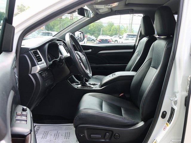 used 2019 Toyota Highlander car, priced at $32,201