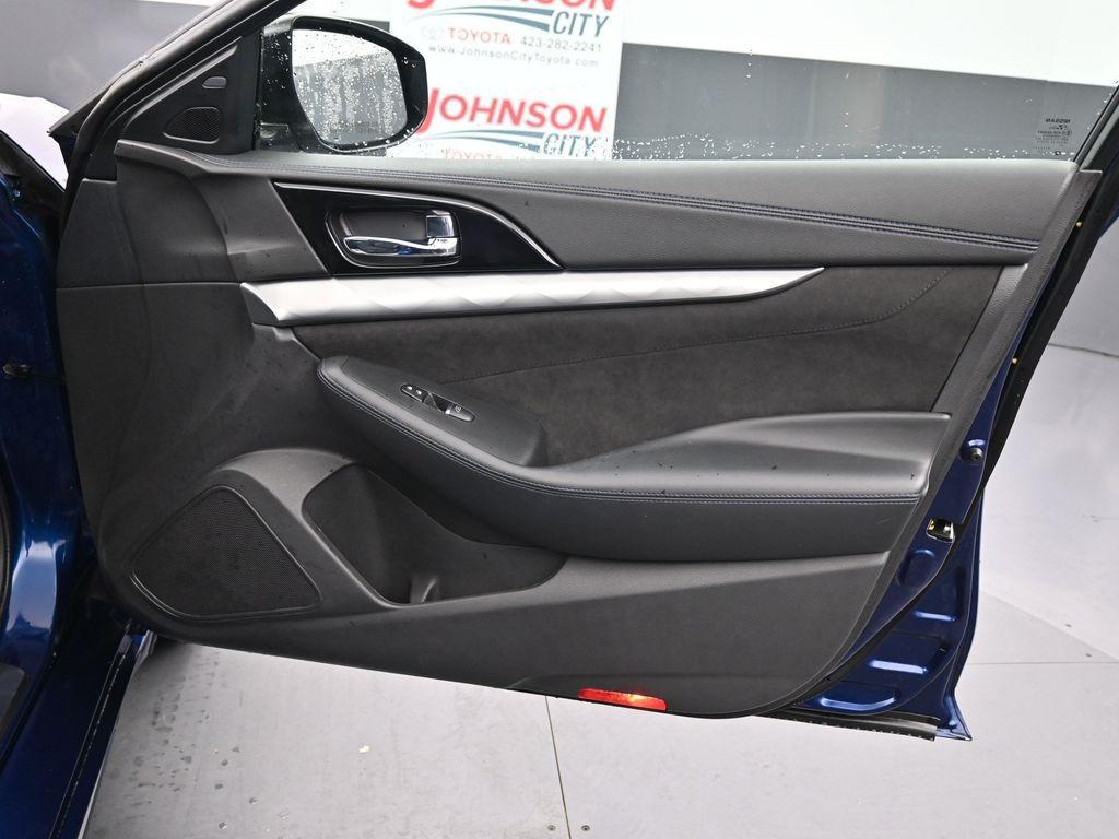 used 2016 Nissan Maxima car, priced at $14,544