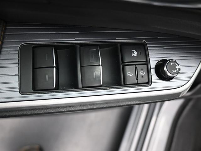 used 2022 Toyota Sienna car, priced at $36,760