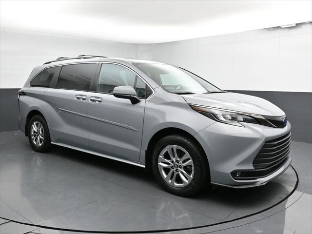 used 2022 Toyota Sienna car, priced at $36,760