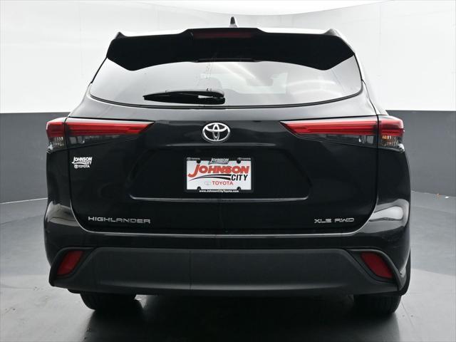 used 2022 Toyota Highlander car, priced at $36,343