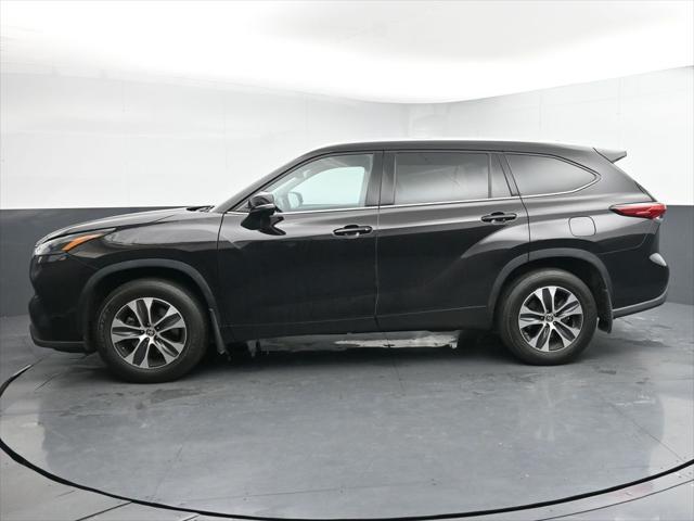 used 2021 Toyota Highlander car, priced at $29,200