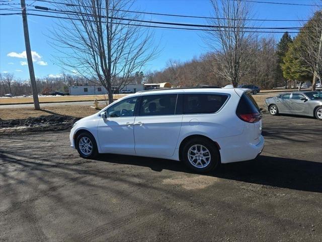 used 2022 Chrysler Pacifica car, priced at $20,906