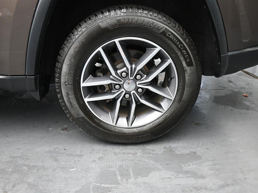 used 2018 Jeep Grand Cherokee car, priced at $18,567